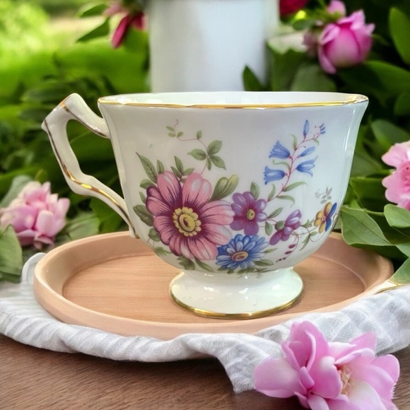 John Ansley Floral Sprays Porcelain Teacup and Saucer Set - Picture 3 of 13